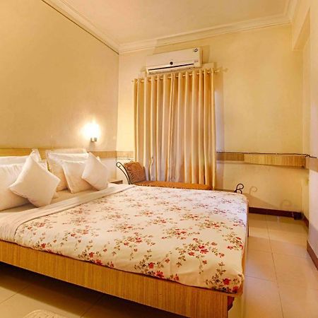 Hotel Parth Residency Ahmedabad Exterior foto