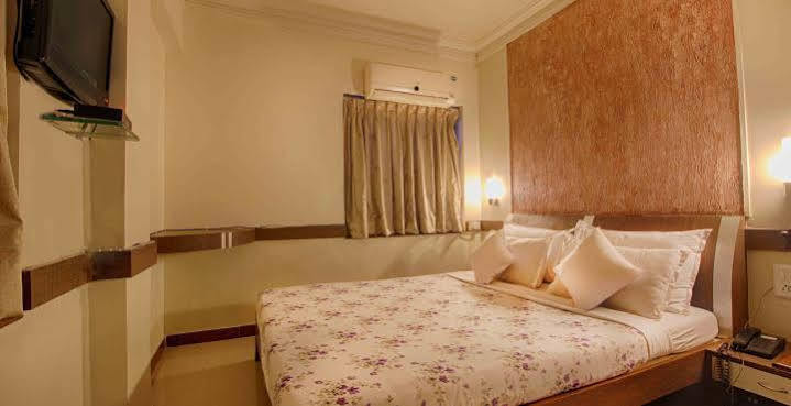 Hotel Parth Residency Ahmedabad Exterior foto