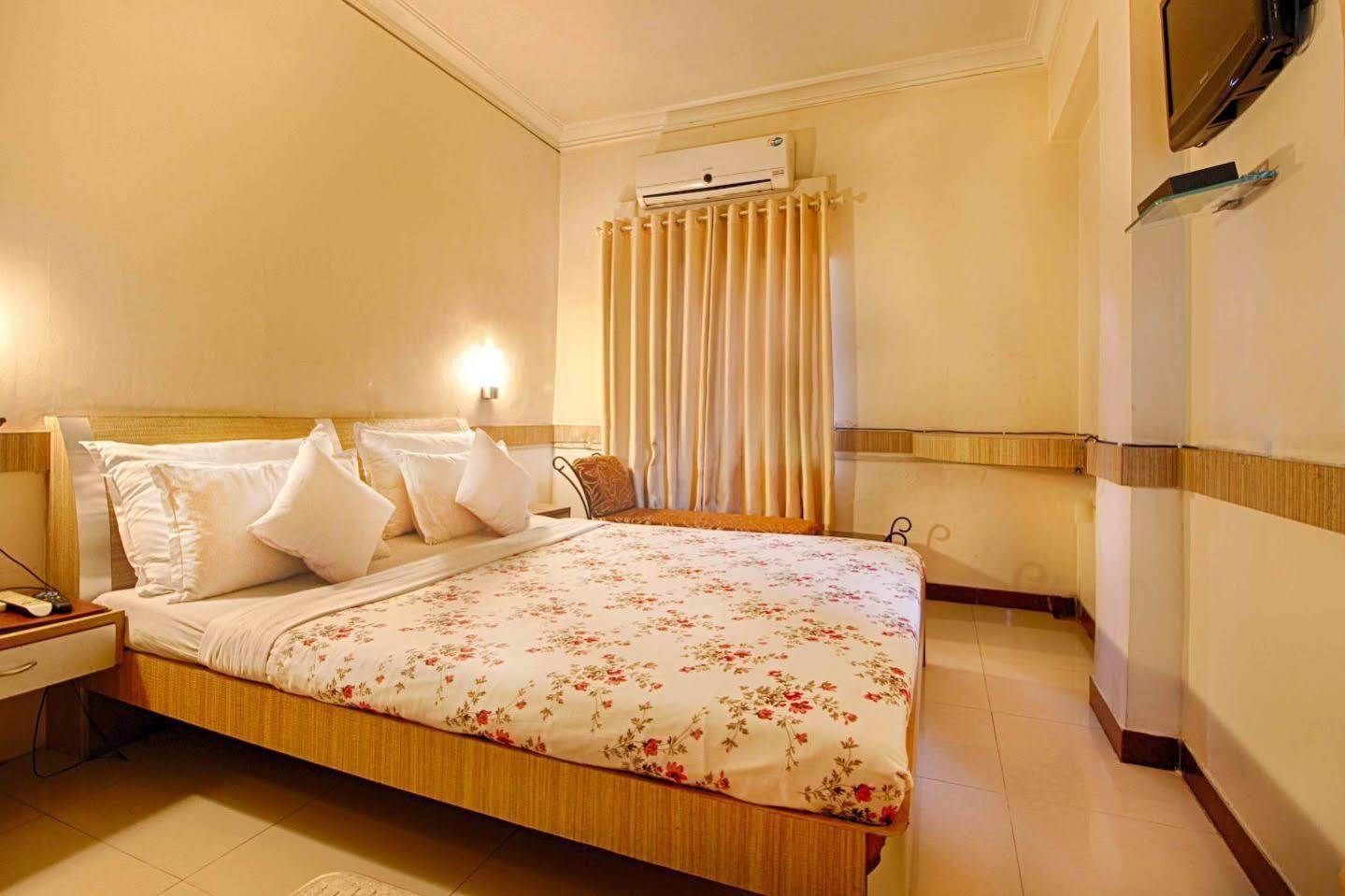 Hotel Parth Residency Ahmedabad Exterior foto